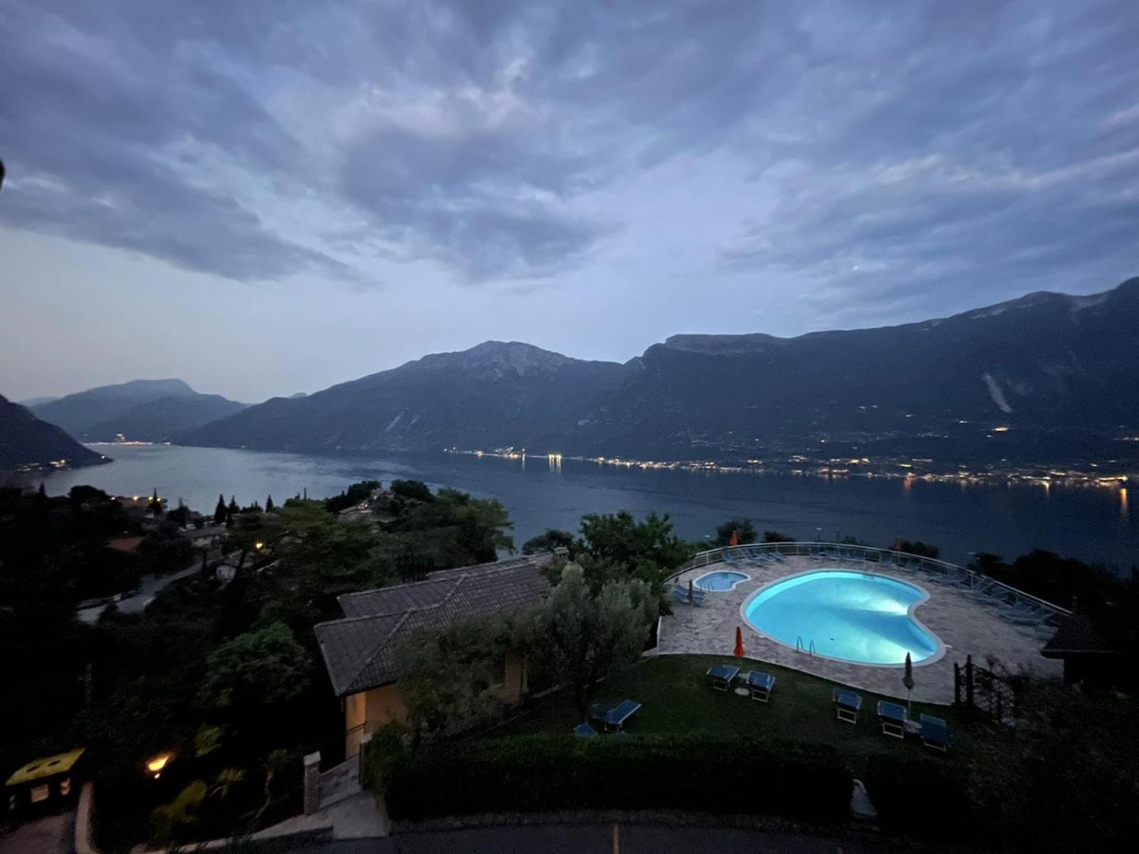 Residence Hotel Maxi Limone sul Garda Exterior foto