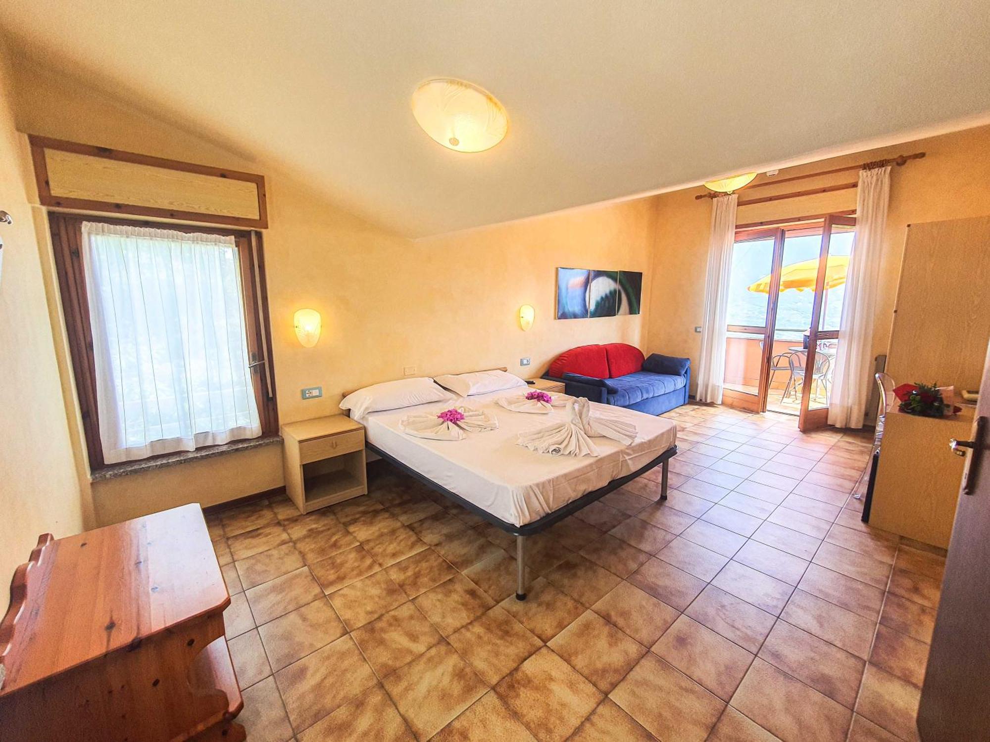 Residence Hotel Maxi Limone sul Garda Quarto foto