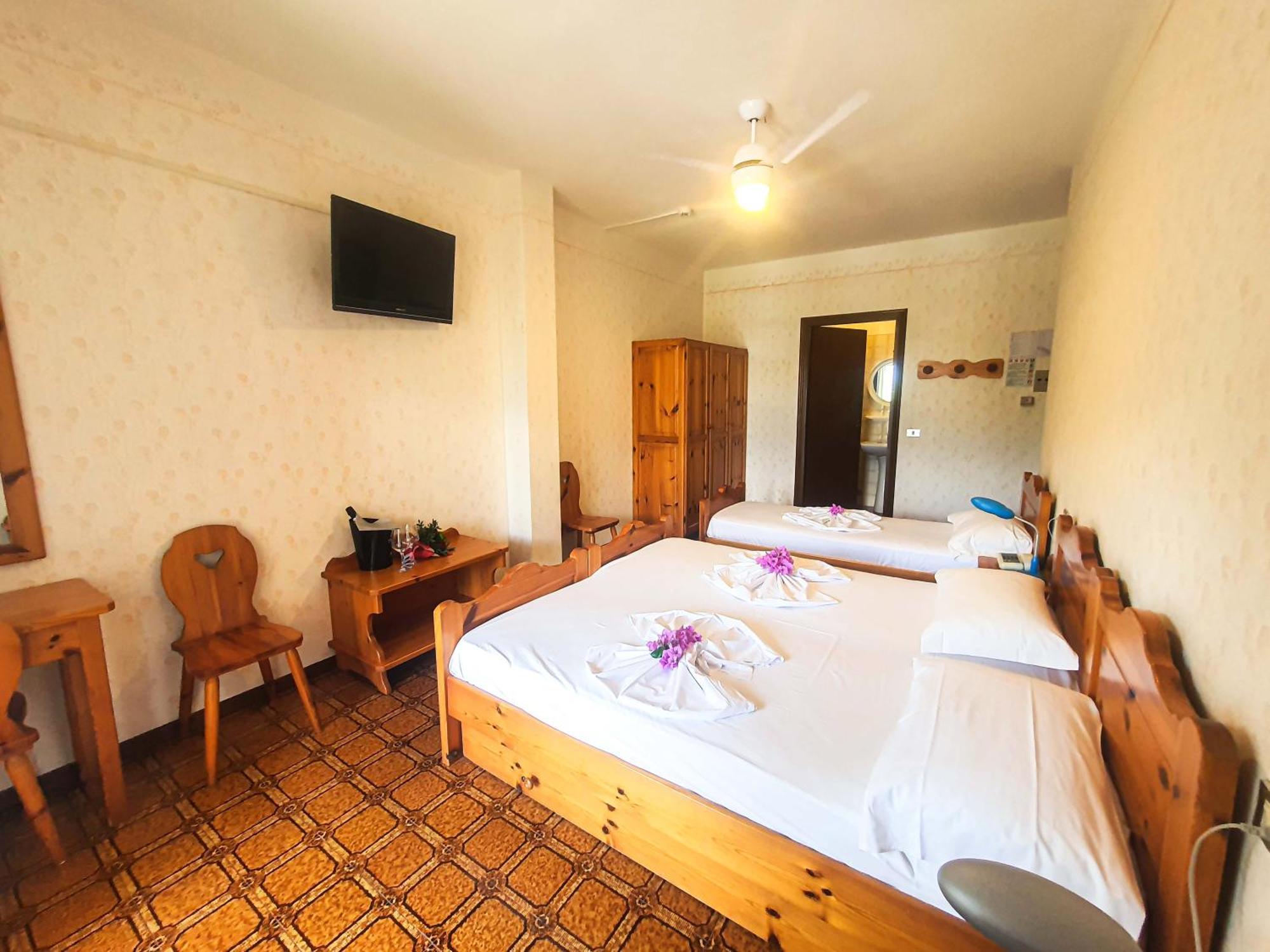 Residence Hotel Maxi Limone sul Garda Quarto foto
